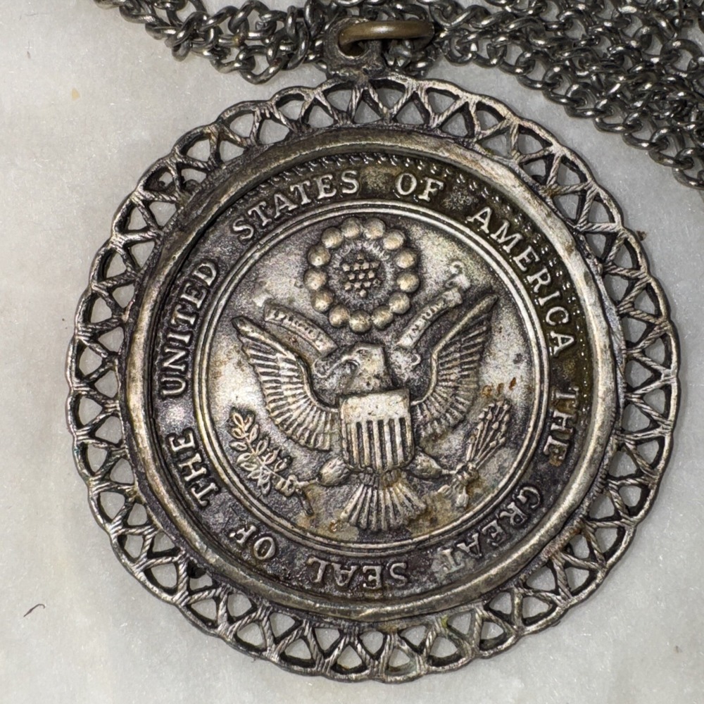 Vintage Bicentennial Spirit of '76 Pendant Necklace Great Seal of United States - Picture 3 of 6